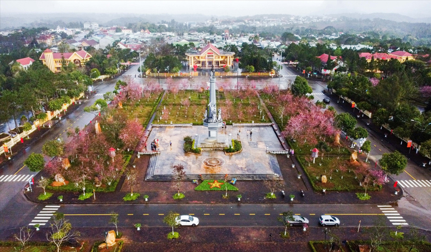 Ige Says Hawaii Once Again Ready to Welcome Visitors